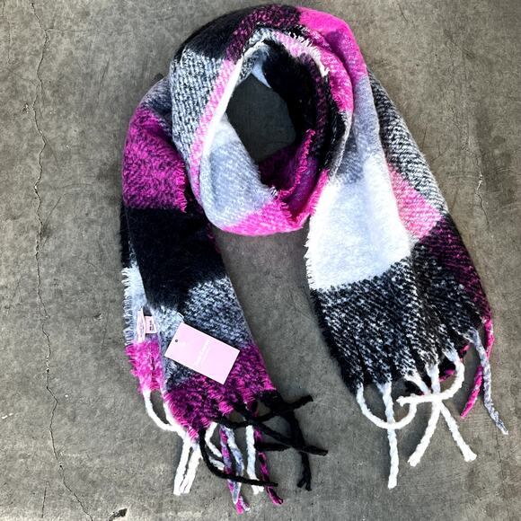 NWT Juicy Couture Oversized plaid scarf, pink, black, white, fringe, soft, OS - Picture 5 of 8